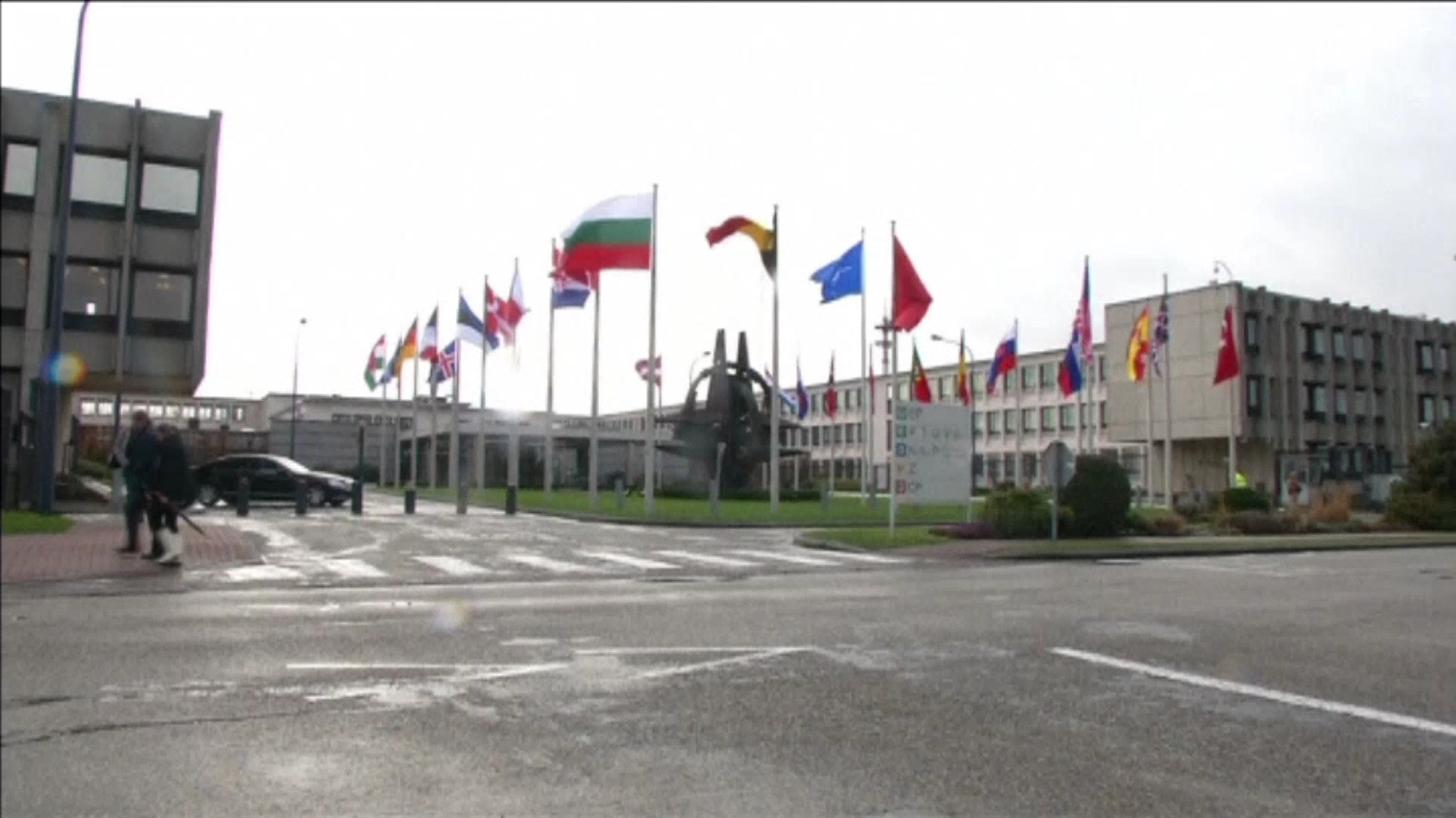 Nato û Birîtaniyayê beşek e hêzên xwe vekişandin 